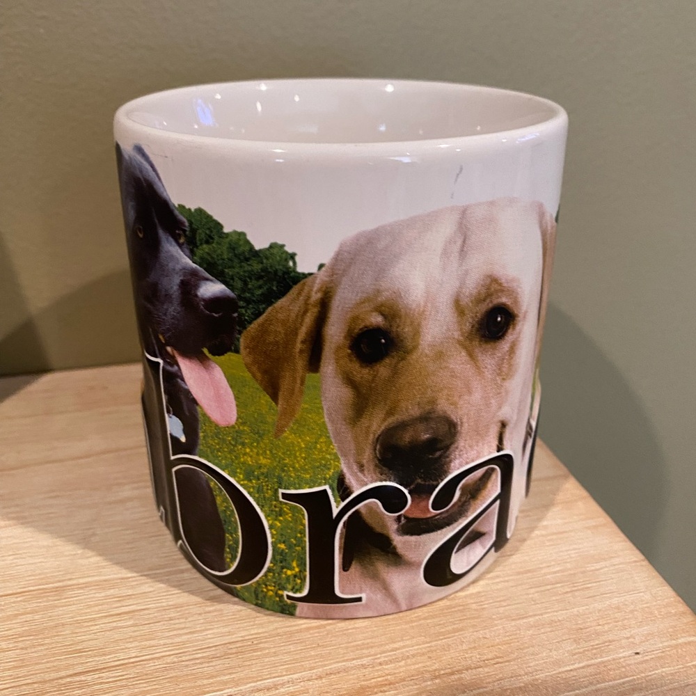 Americaware Labrador Color Relief Mug - Picture 3 of 6